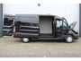 Ford Transit 350 2.0-130pk TDCI L3H2 Trend. Net ingereden, uit voorraad leverbaar ! Volautm. airco, metallic lak, lane- en side assist, adaptive cruise, navigatie by Apple carplay/Android auto cntrl, bijrijdersbank, USB aansluiting etc.