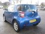 Toyota iQ 1.0 VVTi Comfort Zuinig kompakt autootje in de mooie blauwe kleur!
