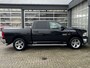Dodge Ram 1500 5.7 V8 4x4 Crew Cab 5'7 Lpg en benzine Airco Cruise Controle Stoelverwarming Stuurverwarming Lederbekleding Stuurwielbedingen Telefoon verbinding Chromen accenten Elec zonnedak Hardtop deksel Pick-up Open laadbak La