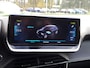 Peugeot e-208 ALLURE PACK EV 50kWh 136pk 3-fase | Navigatie | Adaptieve Cruise & Climate | Achteruitrijcamera | Panoramadak | KEYLESS | P-hulp | Stoelverwarming |BT