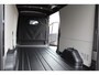 Ford Transit 350 2.0 TDCI L3H2 Trend 130pk Trend. Net ingereden, uit voorraad leverbaar ! Volautm. airco, metallic lak, lane- en side assist, adaptive cruise cntrl, navigatie by Apple carplay/Android auto cntrl, bijrijdersbank, USB aansluiting etc.