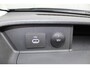 Ford Transit 350 2.0-170pk TDCI L3H2 Trend. AUTOMAAT ! Net ingereden, uit voorraad leverbaar ! Volautm. airco, metallic lak, lane- en side assist, adaptive cruise, navigatie by Apple carplay/Android auto cntrl, bijrijdersbank, USB aansluiting etc.