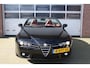 Alfa Romeo Spider 2.2 JTS Nieuwe Apk, Rood Creme Leder Zeer Nette Auto!!!