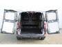 Ford Transit Custom 320 2.0-136pk TDCI L2H1 Limited. NIEUW MODEL ! Overtuig u van de rijkwaliteiten van dit nieuwe model Ford Transit Custom ! Volautm. airco, metallic lak, LM wielen, 3-zits, stoel-, spiegel- en voorraamverw., navigatie, telefoonvoorb., Apple Carplay/Android auto etc.