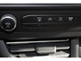 Ford Transit Custom 320 2.0-136pk TDCI L2H1 Limited. NIEUW MODEL ! Overtuig u van de rijkwaliteiten van dit nieuwe model Ford Transit Custom ! Volautm. airco, metallic lak, LM wielen, 3-zits, stoel-, spiegel- en voorraamverw., navigatie, telefoonvoorb., Apple Carplay/Android auto etc.