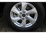 Ford Transit Custom 320 2.0-136pk TDCI L2H1 Limited. NIEUW MODEL ! Overtuig u van de rijkwaliteiten van dit nieuwe model Ford Transit Custom ! Volautm. airco, metallic lak, LM wielen, 3-zits, stoel-, spiegel- en voorraamverw., navigatie, telefoonvoorb., Apple Carplay/Android auto etc.