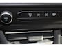 Ford Transit Custom 320 2.0-136pk TDCI L2H1 Limited. NIEUW MODEL ! Overtuig u van de rijkwaliteiten van dit nieuwe model Ford Transit Custom ! Volautm. airco, metallic lak, LM wielen, 3-zits, stoel-, spiegel- en voorraamverw., navigatie, telefoonvoorb., Apple Carplay/Android auto etc.