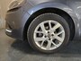 Renault Clio 0.9 TCe Limited Trekhaak - Navi-  Park. sensoren -  Cruise - Keyless entry