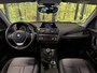 BMW 1-Serie 118i High Executive | Stoelverwarming | Parkeersensoren Achter | Stop/Start systeem | Bluetooth |