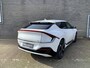 Kia EV6 GT-Line 77.4 kWh | 16% bijtelling | El. Glazen Panodak | Meridian Sound | Head Up | Memory Seats | Stuur/stoelverw./vent. | LMV 20 inch