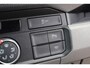 Volkswagen Crafter 35 2.0 TDI L3H3 Highline 140PK / 103kW, NL auto 1e eigenaar nieuw door ons geleverd en onderhouden, Full LED, navigatie, 3 zits, park assist, achteruitrijcamera, multifunctioneel stuurwiel, airco, voorruit verwarming, vloer, zijwand bekleding
