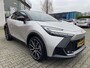 Toyota C-HR HYBRID 200 GR-SPORT PREMIERE EDITION PANODAK JBL 360° CAMERA EL-ACHTERKLEP PARK-SENSOREN EL-STOEL+MEMORY APPLE/ANDROID NL-AUTO