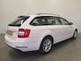Skoda Octavia Combi 1.0 TSI Greentech Ambition Business PDC/CAMERA/NAVI/CLIMA/LMV .