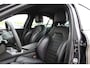 Alfa Romeo Giulia 2.0T Super | Veloce interieur | Stuur\stoel verwarming | Xenon | Regen\lichtsensor rijdende auto