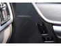Volvo V90 T6 Recharge AWD Ultimate Dark - 360º camera - Adaptive Cruise Control - Pilot Assist - BLIS dodehoekassistentie - Harman Kardon premium audio - Elektr. verstelbare voorstoelen met geheugen - Stoelverwarming voor & achter - Verwarmbaar stuur - Zongordijnen geïntegreerd in achterportieren - LED-koplampen met grootlichtassistent - Keyless drive - Privacy Glas