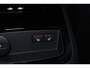 Volvo V90 T6 Recharge AWD Ultimate Dark - 360º camera - Adaptive Cruise Control - Pilot Assist - BLIS dodehoekassistentie - Harman Kardon premium audio - Elektr. verstelbare voorstoelen met geheugen - Stoelverwarming voor & achter - Verwarmbaar stuur - Zongordijnen geïntegreerd in achterportieren - LED-koplampen met grootlichtassistent - Keyless drive - Privacy Glas