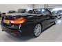 BMW 4-Serie Cabrio 430i High Executive Sport 252pk Zwart Leer Navigatie Bluetooth Nekverwarming Stoelverwarming Head-up display Sportvelgen Stuurverwarming Sportstoelen PDC Boekjes nette staat Airco-ecc