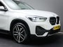 BMW X1 SDrive 18i High Executive Edition (HEAD-UP DISPLAY, TREKHAAK AFNEEMBAAR, NAVIGATIE PROFESSIONAL, STOELVERWARMING, AIRCO)