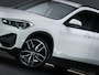 BMW X1 SDrive 18i High Executive Edition (HEAD-UP DISPLAY, TREKHAAK AFNEEMBAAR, NAVIGATIE PROFESSIONAL, STOELVERWARMING, AIRCO)
