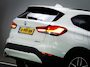 BMW X1 SDrive 18i High Executive Edition (HEAD-UP DISPLAY, TREKHAAK AFNEEMBAAR, NAVIGATIE PROFESSIONAL, STOELVERWARMING, AIRCO)