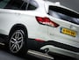 BMW X1 SDrive 18i High Executive Edition (HEAD-UP DISPLAY, TREKHAAK AFNEEMBAAR, NAVIGATIE PROFESSIONAL, STOELVERWARMING, AIRCO)