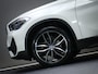 BMW X1 SDrive 18i High Executive Edition (HEAD-UP DISPLAY, TREKHAAK AFNEEMBAAR, NAVIGATIE PROFESSIONAL, STOELVERWARMING, AIRCO)