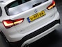 BMW X1 SDrive 18i High Executive Edition (HEAD-UP DISPLAY, TREKHAAK AFNEEMBAAR, NAVIGATIE PROFESSIONAL, STOELVERWARMING, AIRCO)