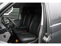 Volkswagen Transporter 2.0 TDI L2H1 150PK BULLI DSG / ACTIVE DISPLAY / PDC / VERLAGINGSVEREN / PDC / NIEUW DIRECT RIJDEN / FULL