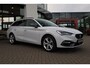 SEAT Leon Sportstourer 1.4 TSI eHybrid PHEV FR 204PK / 150kW, Achteruitrijcamera (rear view), adaptief onderstel (dcc), safe & driving XL, adaptieve cruise control (acc), dodehoek sensor (side assist), park assist, parkeersensoren voor en achter (pdc), LED koplampen, ambiente verlichting meerkleurig, Apple Carplay / Android Auto, keyless start & entry, licht- en regensensor,  dimmende binnenspiegel, stoel- en stuurwiel verwarming, alarm systeem, dynamische stuurbekrachtiging, draadloos telefoon laden