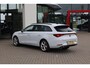 SEAT Leon Sportstourer 1.4 TSI eHybrid PHEV FR PL €620 p/m* | SOH 96% | 204PK / 150kW, Achteruitrijcamera (rear view), adaptief onderstel (dcc), safe & driving XL, adaptieve cruise control (acc), dodehoek sensor (side assist), park assist, parkeersensoren voor en achter (pdc), LED koplampen, ambiente verlichting meerkleurig, Apple Carplay / Android Auto, keyless start & entry, licht- en regensensor,  dimmende binnenspiegel, stoel- en stuurwiel verwarming, alarm systeem, dynamische stuurbekrachtiging, draadloos telefoon laden