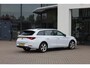 SEAT Leon Sportstourer 1.4 TSI eHybrid PHEV FR PL €620 p/m* | SOH 96% | 204PK / 150kW, Achteruitrijcamera (rear view), adaptief onderstel (dcc), safe & driving XL, adaptieve cruise control (acc), dodehoek sensor (side assist), park assist, parkeersensoren voor en achter (pdc), LED koplampen, ambiente verlichting meerkleurig, Apple Carplay / Android Auto, keyless start & entry, licht- en regensensor,  dimmende binnenspiegel, stoel- en stuurwiel verwarming, alarm systeem, dynamische stuurbekrachtiging, draadloos telefoon laden