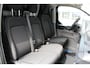 Ford Transit Custom 320 2.0-136pk TDCI L2H1 ´Trend´ AUTOMAAT ! Overtuig u van de rijkwaliteiten van dit nieuwe model Ford Transit Custom i.c.m. automatische versn. bak. Camera, LED koplampen, Cruise Control, Aut. Airco, Navigatie by Apple / Android, verwarmd voorraam etc.