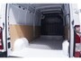 Renault Master 2.3 dCi 135 pk L3H2 Navi v.a. 388,- p/mnd Airco ECC, 270gr Achterdeuren, Cruise control, PDC achter, 3-Zits