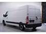 Renault Master 2.3 dCi 135 pk L3H2 Navi v.a. 388,- p/mnd Airco ECC, 270gr Achterdeuren, Cruise control, PDC achter, 3-Zits