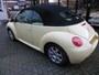 Volkswagen Beetle New Cabriolet 1.6 Highline Staat in De Krim