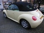 Volkswagen Beetle New Cabriolet 1.6 Highline Staat in De Krim