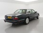 Daimler Super V8 4.0 364 PK SUPERCHARGED AUT. *ORIG. NL* + SCHUIFDAK / LEDER / STOELVERW.