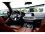 BMW X7 M50d 400PK High Executive 7P.*Incl. BTW*Perfect BMW Onderh.*Luchtvering/Pano/Laser/Copilot/Indiv. Comfort Stoelen/HUD/H&K/Softclose/360/Sfeer/Keyless Entry+Go/DAB/Elek. Klep/Memorie/Dodehoek/PDC V+A/22 inch LM/VOL*