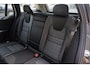 Volvo V60 2.0 B3 Essential Edition Automaat | Black Edition | Stoel & Stuurverwarming | Parkeer Camera achter | Adaptieve Cruise + Pilot Assistl | Volvo On Call | Blis | 19 Inch