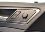 Volkswagen Golf 1.4 TSI R-line Navigatie/Airco/Stoelverwarming/Led dagrijverlichting/Parkeersensoren rondom/Mistlampen voor adaptief/Regensensor/Start-stop systeem/Lichtmetalen velgen