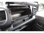 Citroën E-Jumpy L2 136PK AUTOMAAT 75 kWh | NAVIGATIE 10" TOUCHSCREEN | ACHTERUITRIJ CAMERA | APPLE CARPLAY/ANDROID AUTO | PARKEERSENSOREN | CRUISE CONTROL | DAB+ RADIO | NIEUWE BUS! | 3-ZITS |