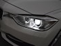 BMW 3-Serie Touring 318D HIGH EXECUTIVE PARELMOER WIT + WEGKL. TREKHAAK / NAVI PRO / SPORTSTOELEN