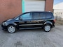Volkswagen Touran 1.2 TSI Highline BlueMotion Bj:2011 NAP!