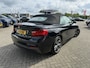 BMW 2-Serie Cabrio 218i High Executive M Sport 18 inch Xenon Lederen interieur PDC Navigatie Stuurverwarming Stoelverwarming 18 Inch