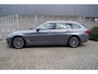 BMW 5-Serie Touring 520i High Executive Sport Line Autom Leder Sportst Stoelverw Navi Camera Clima Cruise 2x PDC LMV ENZ NL Auto.