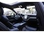 Volvo XC60 2.0 Recharge T8 390PK Plug in AWD R-Design PHEV*Facelift!*Perfect Volvo Onderh.Black Pack/Pano/Elek. Trekhaak/Full LED/Stoelverw./Stuurverw./Apple Carplay-Google/Memorie/Camera/Keyless Entry+Go/Elek. Klep/LED/Rijstrook/DAB/Parkeersens.V+A/19 inch LM*