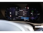 Volvo XC60 2.0 Recharge T8 390PK Plug in AWD R-Design PHEV*Facelift!*Perfect Volvo Onderh.Black Pack/Pano/Elek. Trekhaak/Full LED/Stoelverw./Stuurverw./Apple Carplay-Google/Memorie/Camera/Keyless Entry+Go/Elek. Klep/LED/Rijstrook/DAB/Parkeersens.V+A/19 inch LM*