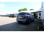 Volvo XC60 2.0 Recharge T8 390PK Plug in AWD R-Design PHEV*Facelift!*Perfect Volvo Onderh.Black Pack/Pano/Elek. Trekhaak/Full LED/Stoelverw./Stuurverw./Apple Carplay-Google/Memorie/Camera/Keyless Entry+Go/Elek. Klep/LED/Rijstrook/DAB/Parkeersens.V+A/19 inch LM*