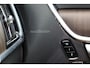Volvo V90 T6 Recharge AWD Plus Bright - Panoramisch schuif-/kanteldak - Intellisafe Assist/Surround - Harman Kardon Audio - Parkeersensoren v/a - Parkeercamera achter - Nappalederen bekleding - Elektrisch bedienbare voorstoelen incl. geheugenfunctie - Stoelverwarming / -ventilatie - Verwarmbaar stuurwiel