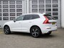 Volvo XC60 T4 R-Design | Trekhaak | CarPlay | Panoramadak | Camera | Stoelverwarming